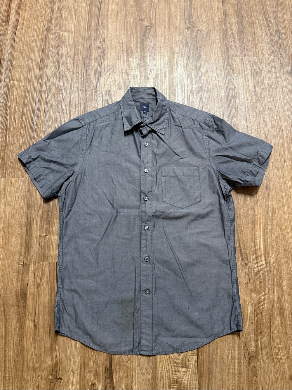 Gap Men's Short Sleeve Button-Up Shirt